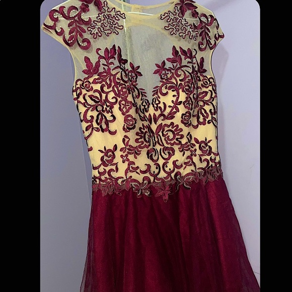 CLARISSE DRESS DIPPED IN SWAROVSKI CRYSTALS. - Picture 1 of 7